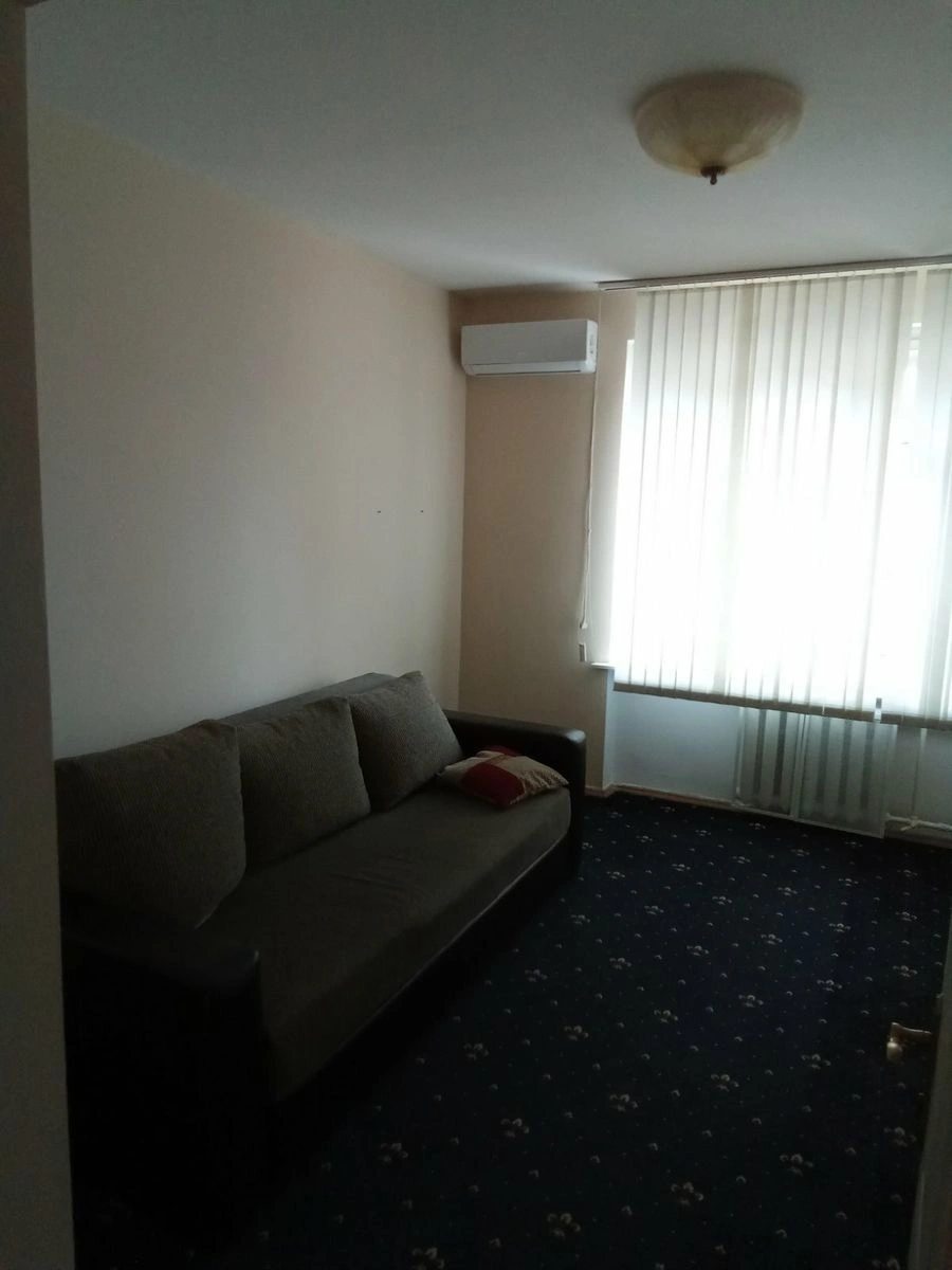 Сдам квартиру. 4 rooms, 111 m², 7th floor/10 floors. Крещатик 4, Киев. 