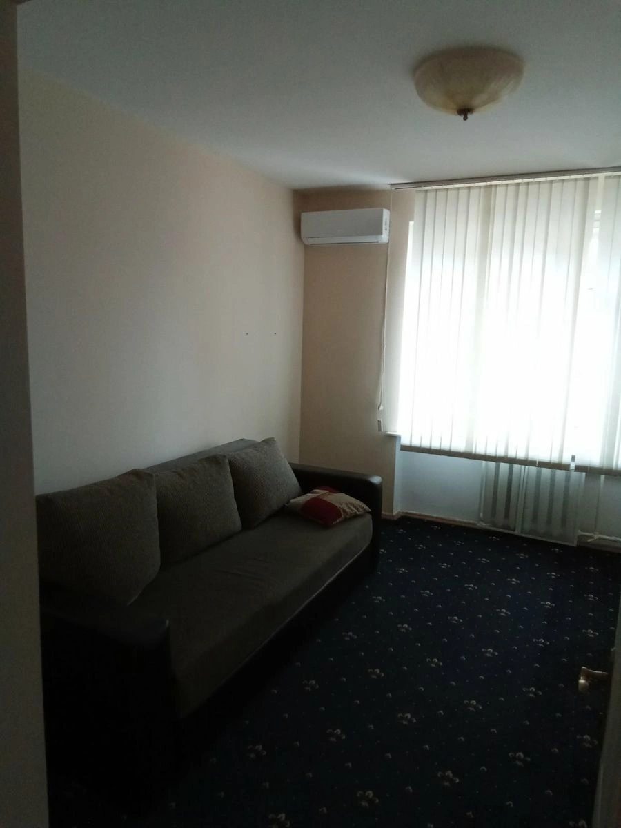 Apartment for rent. 4 rooms, 111 m², 7th floor/10 floors. Hreschatyk 4, Kyiv. 