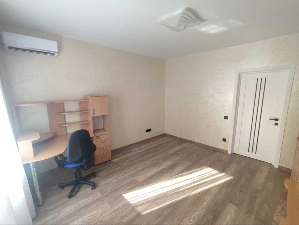 Сдам квартиру. 2 rooms, 70 m², 7th floor/16 floors. 26, Петра Григоренка просп., Киев. 