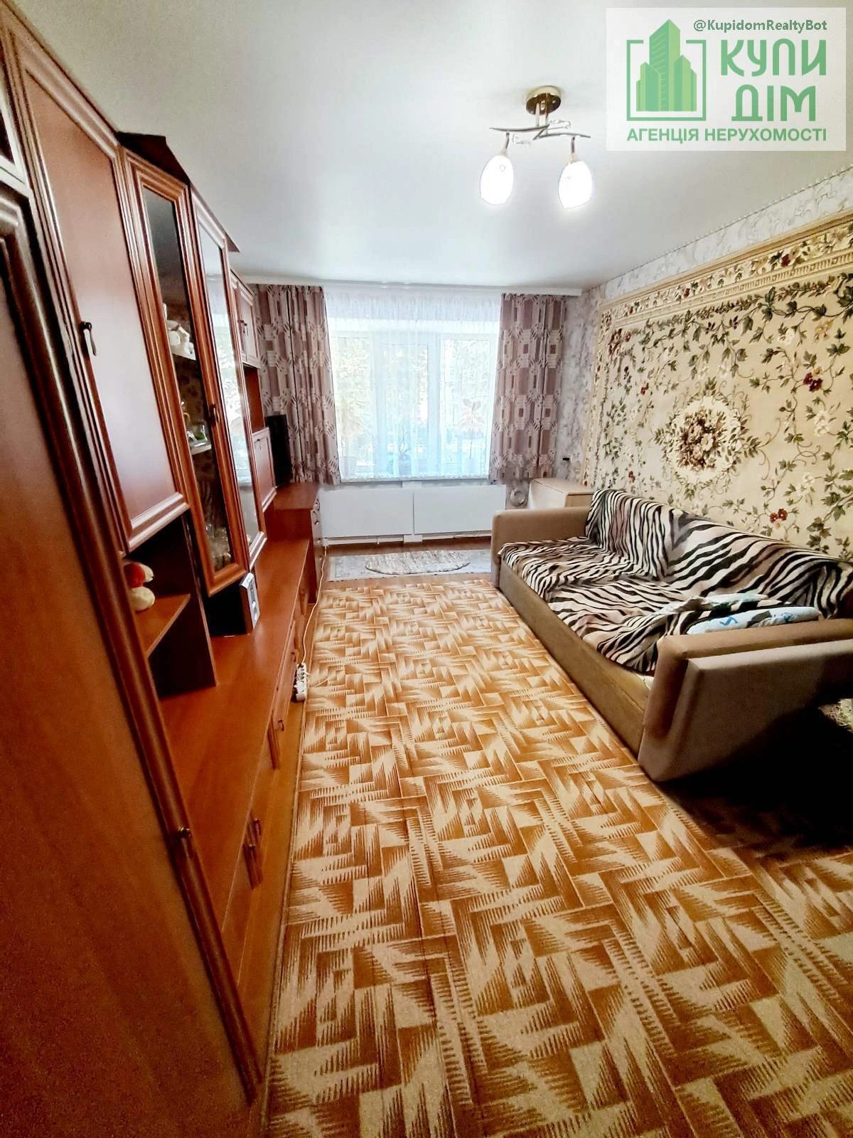 Apartments for sale. 1 room, 30 m², 1st floor/5 floors. Fortechnyy kirovskyy, Kropyvnytskyy. 
