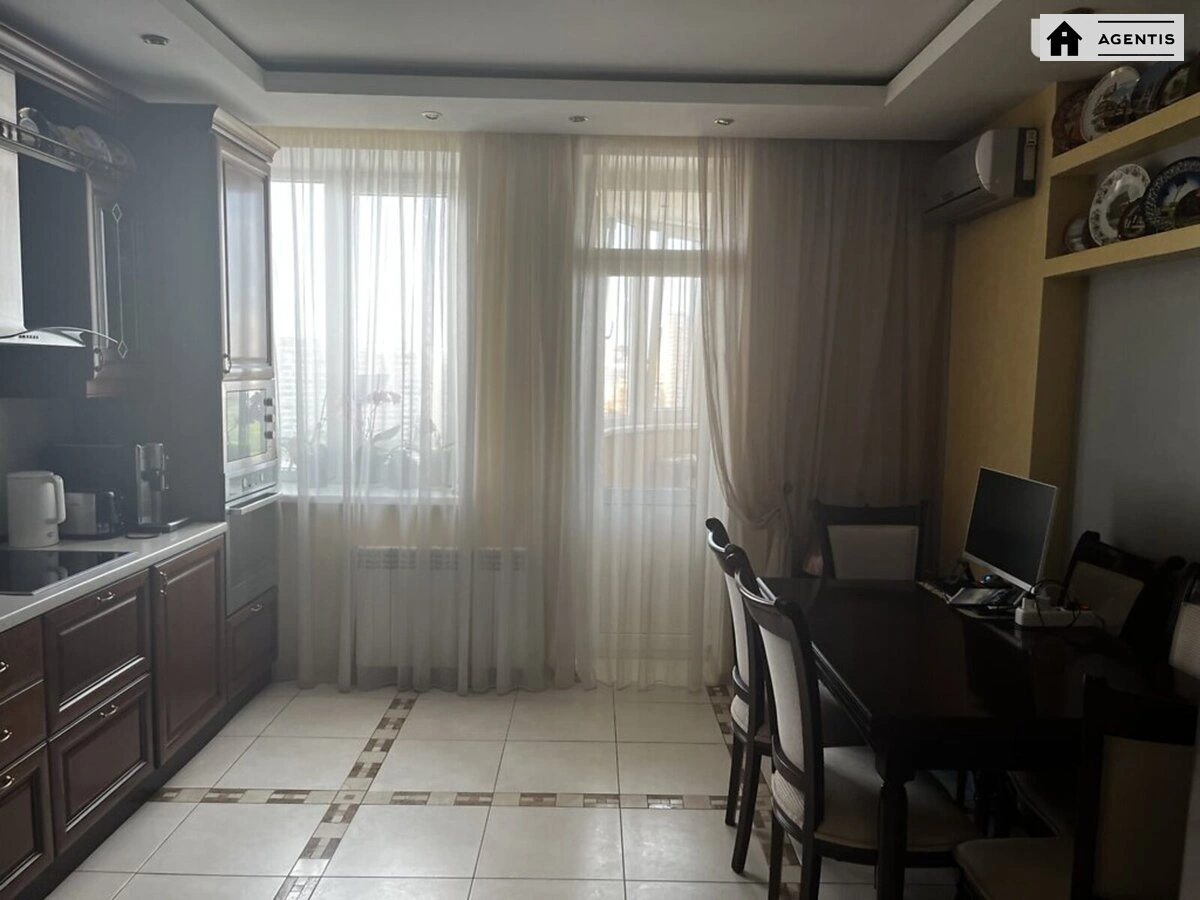 Apartment for rent. 3 rooms, 115 m², 14 floor/23 floors. 10, Mykoly Bazhana prosp., Kyiv. 