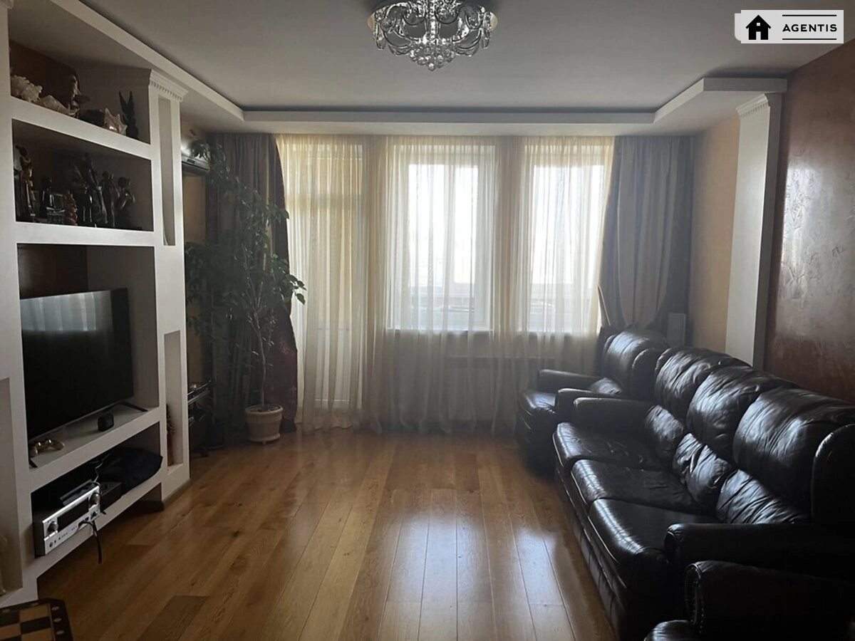 Apartment for rent. 3 rooms, 115 m², 14 floor/23 floors. 10, Mykoly Bazhana prosp., Kyiv. 