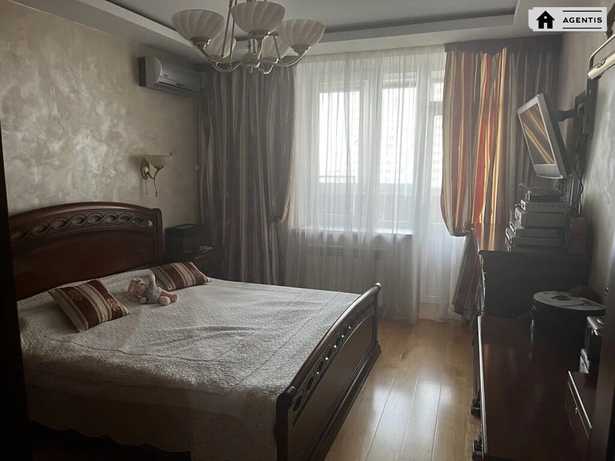 Сдам квартиру. 3 rooms, 115 m², 14 floor/23 floors. 10, Миколи Бажана просп., Киев. 