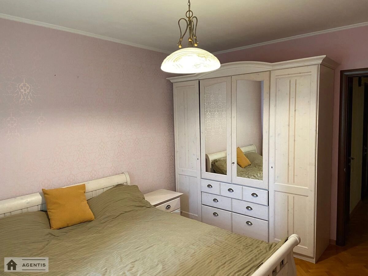 Apartment for rent. 3 rooms, 76 m², 2nd floor/10 floors. 11, Kadetskiy Gay 11, Kyiv. 