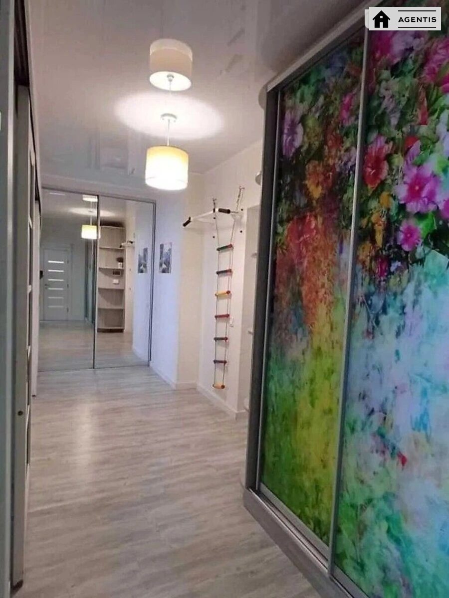 Apartment for rent. 2 rooms, 73 m², 19 floor/24 floors. 51, Yuriya Illyenka vul. Melnykova, Kyiv. 