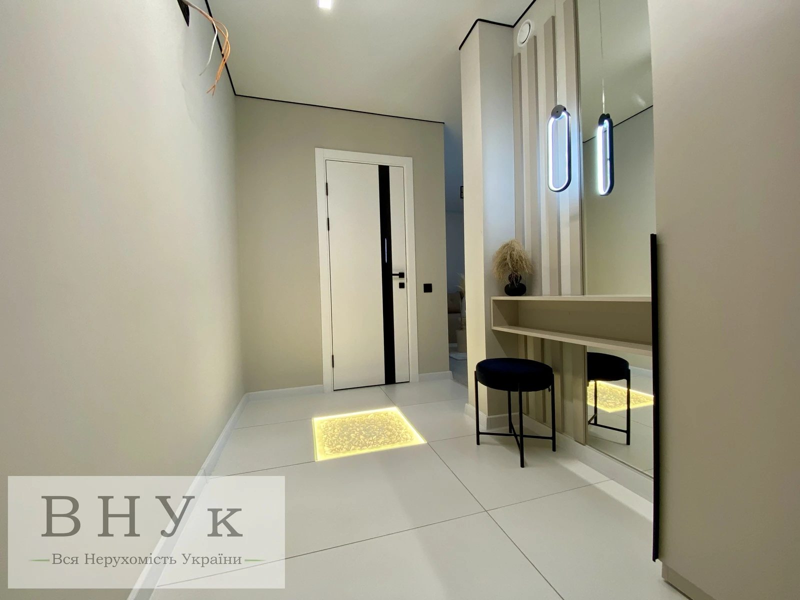 Apartments for sale. 3 rooms, 51 m², 2nd floor/11 floors. Kyyivska vul., Ternopil. 