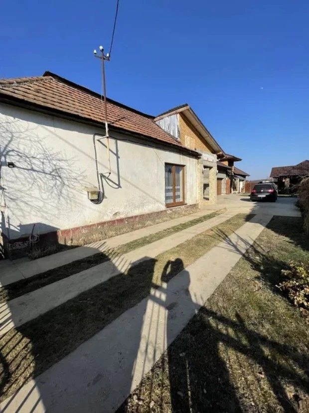 House for sale 8 rooms, 250 m², 2 floors. Petefi, Kidosh. 