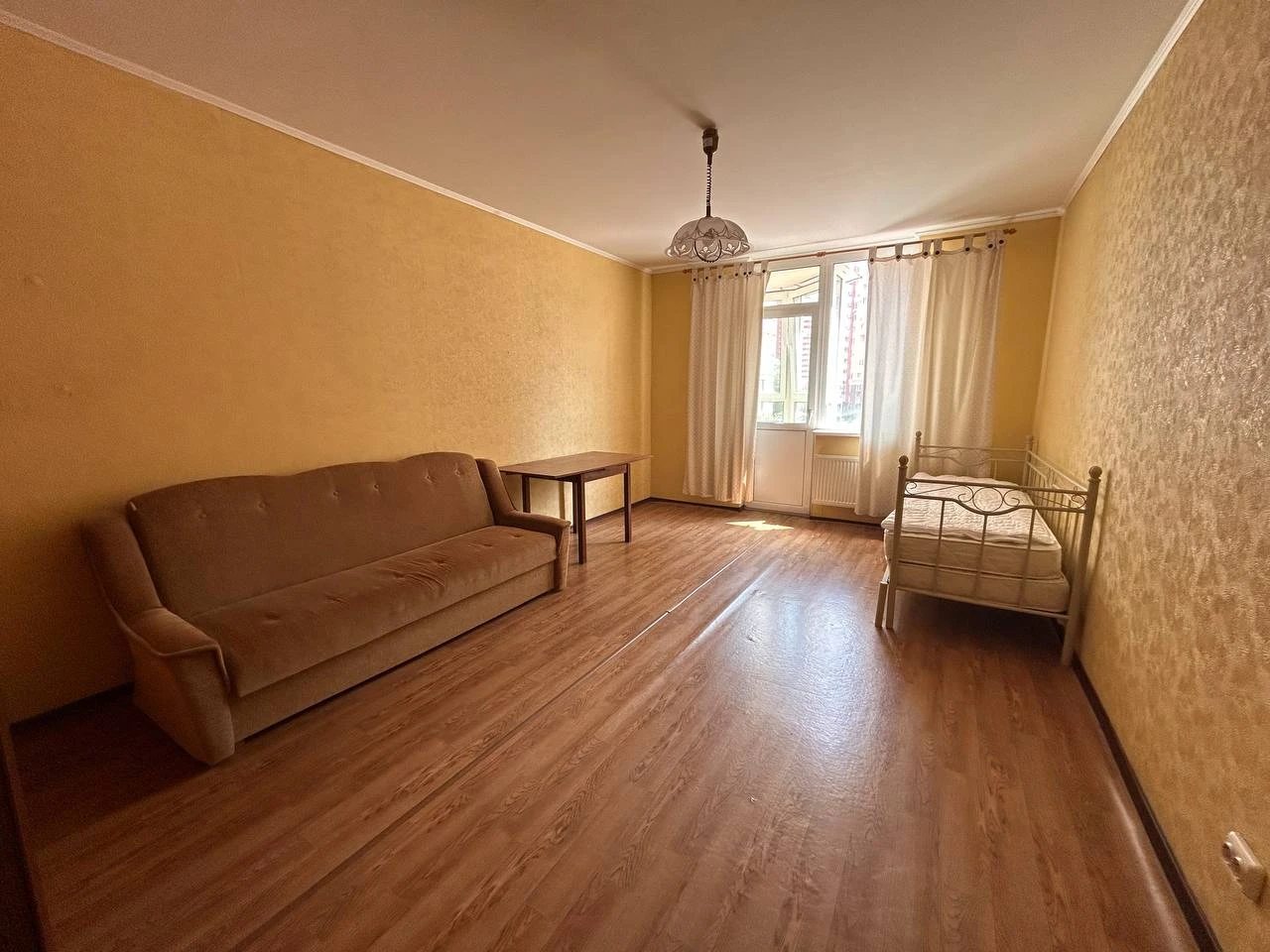 Сдам квартиру. 1 room, 46 m², 3rd floor/18 floors. 5, Вильямса 5, Киев. 