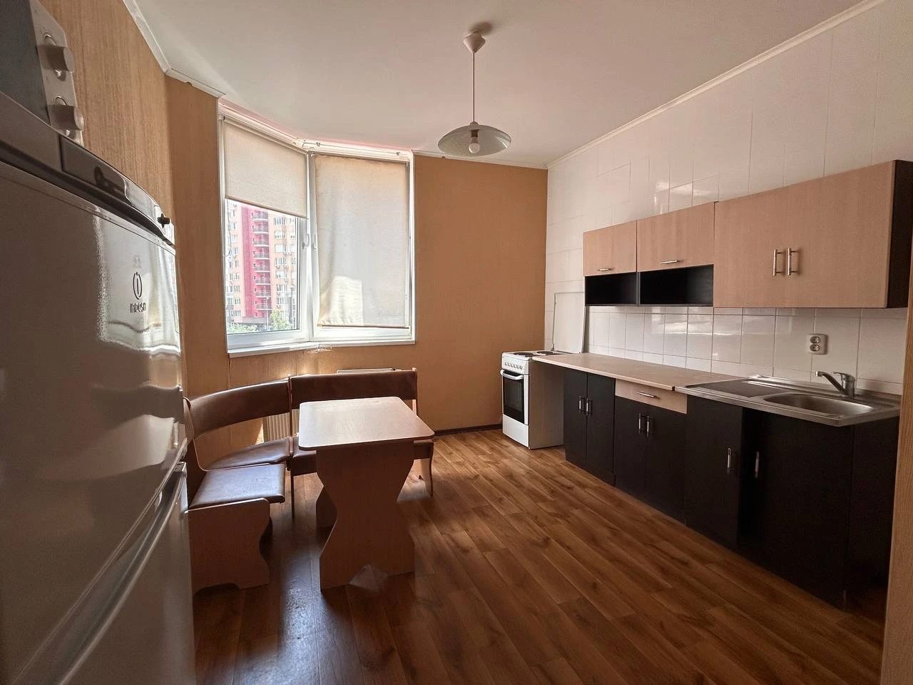 Сдам квартиру. 1 room, 46 m², 3rd floor/18 floors. 5, Вильямса 5, Киев. 