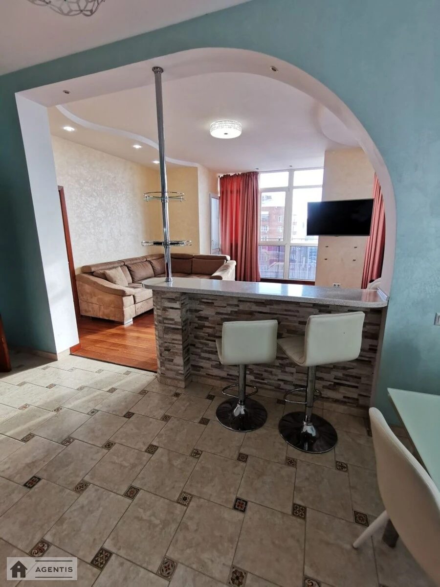 Apartment for rent. 3 rooms, 105 m², 13 floor/15 floors. 16, Zlatoustivska vul., Kyiv. 