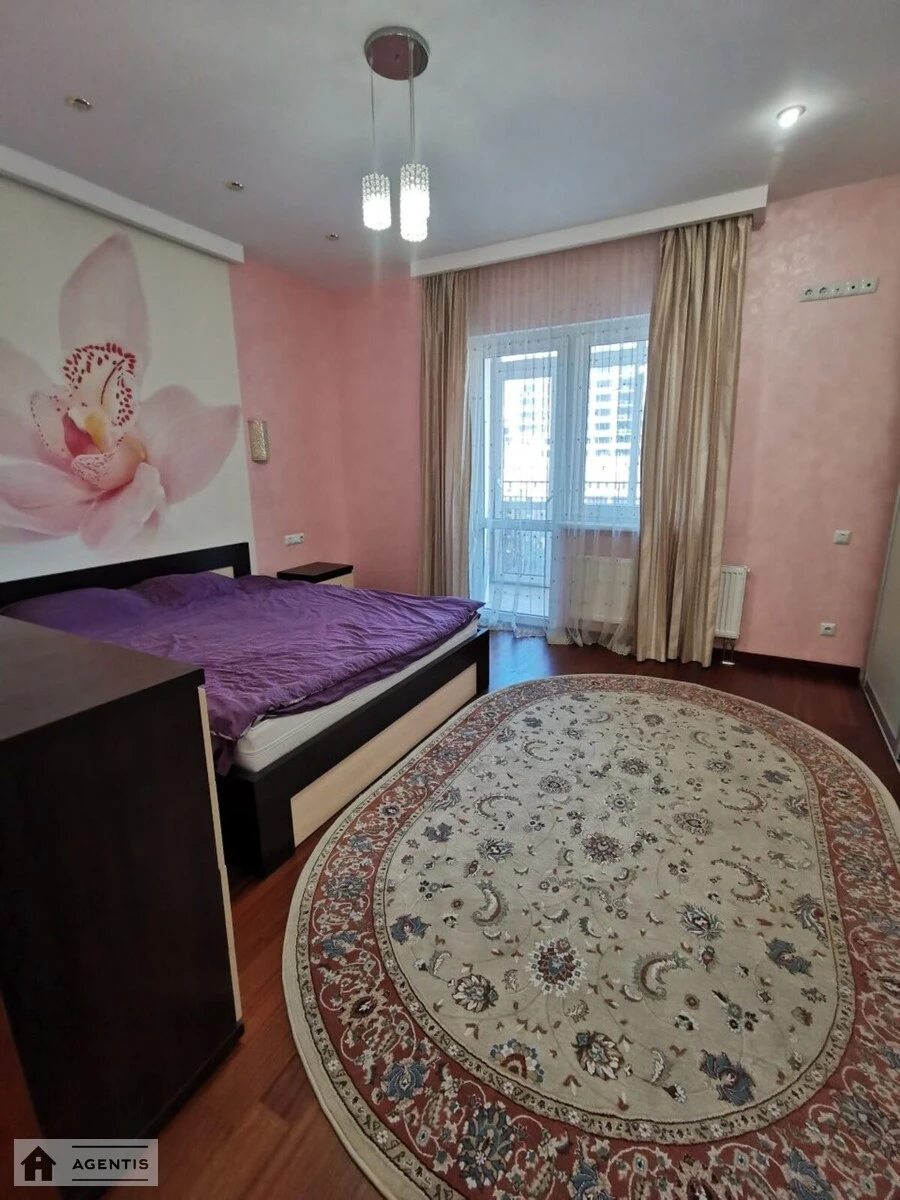 Сдам квартиру. 3 rooms, 105 m², 13 floor/15 floors. 16, Златоустівська вул., Киев. 