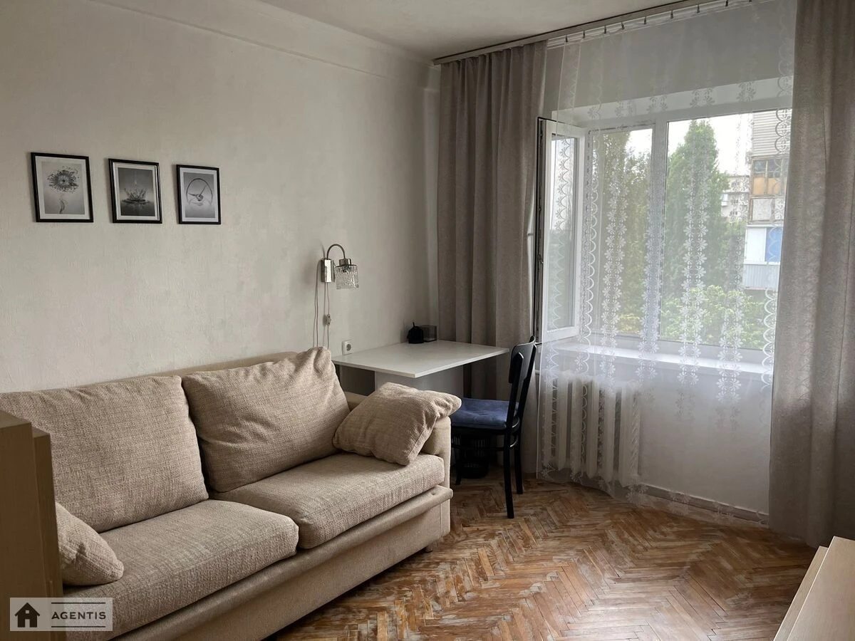 Apartment for rent. 2 rooms, 45 m², 5th floor/9 floors. 7, Rayisy Okipnoyi vul., Kyiv. 