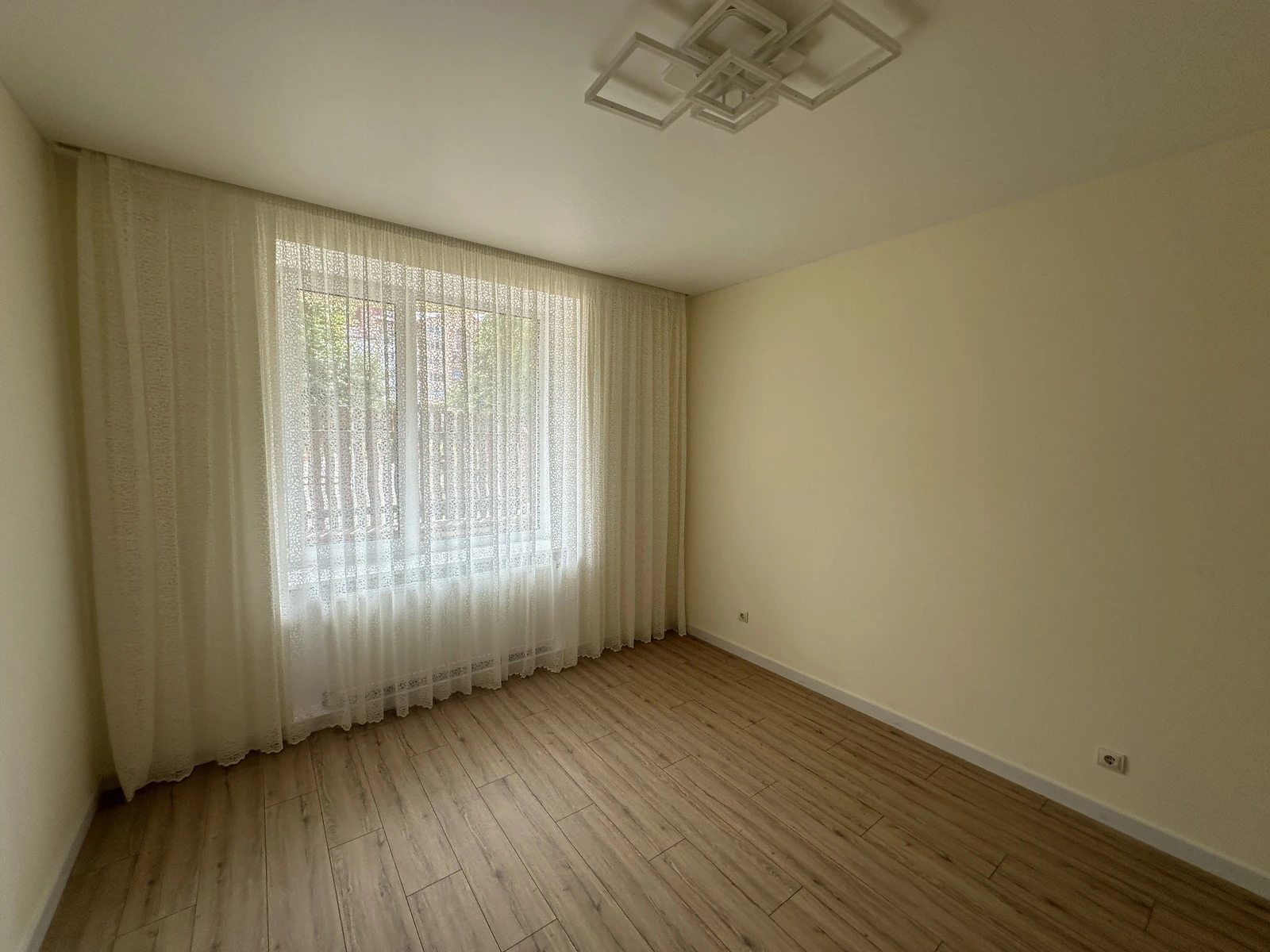 Продаж квартири. 2 rooms, 505 m², 1st floor/7 floors. 12, За Рудкою пров., Тернопіль. 