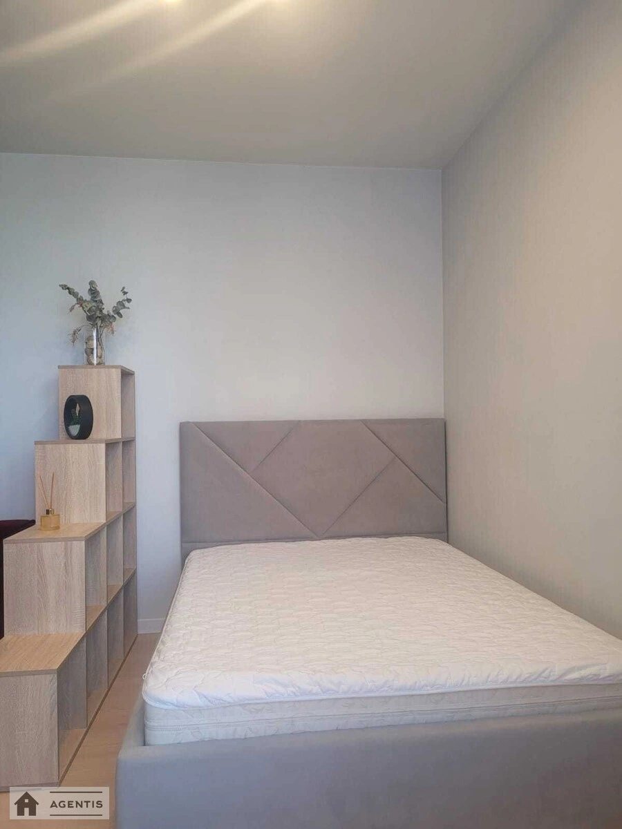 Apartment for rent. 1 room, 34 m², 21 floor/25 floors. Naberezhno-Rybalska , Kyiv. 