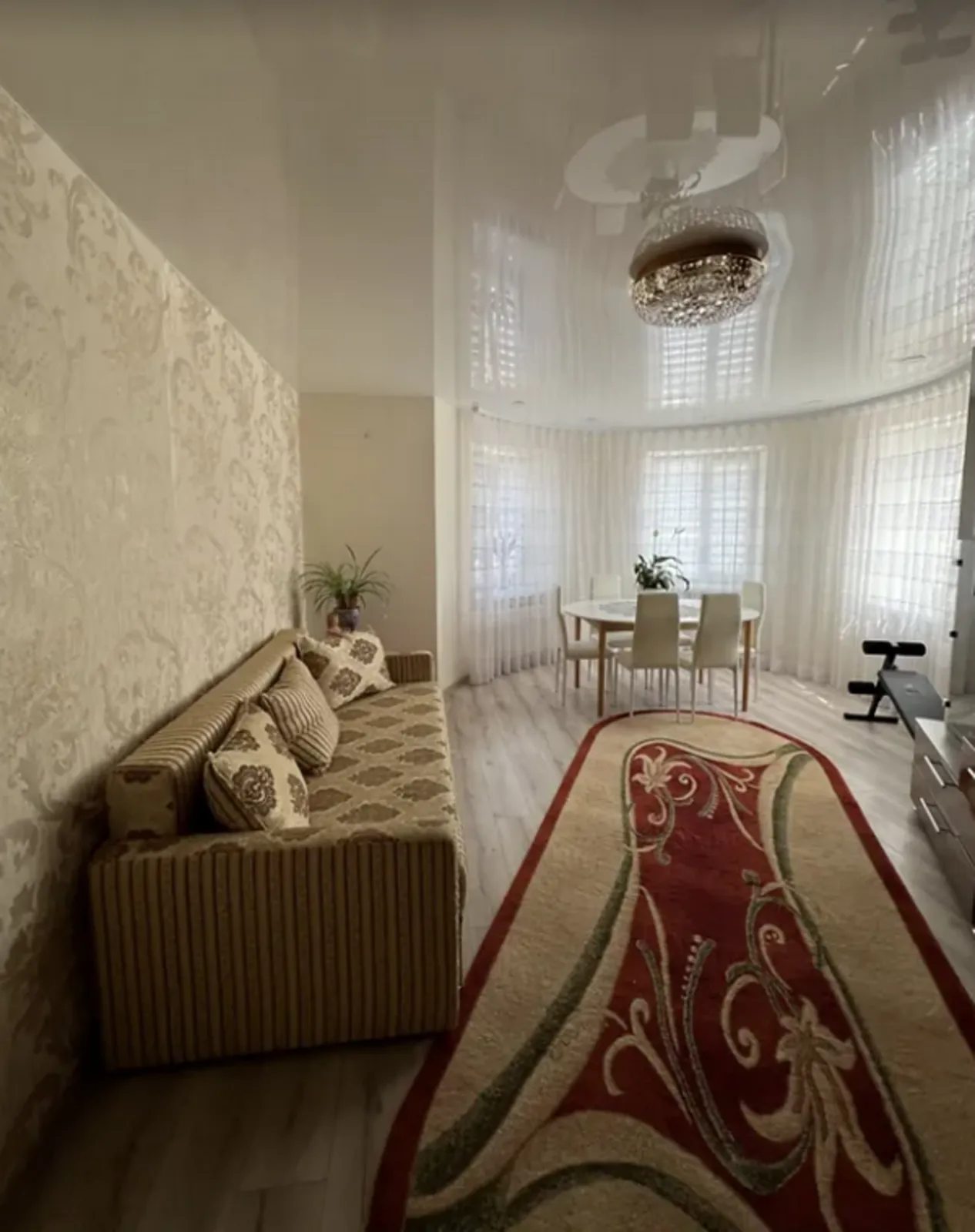 Продаж квартири. 2 rooms, 66 m², 1st floor/9 floors. Восточный, Тернопіль. 