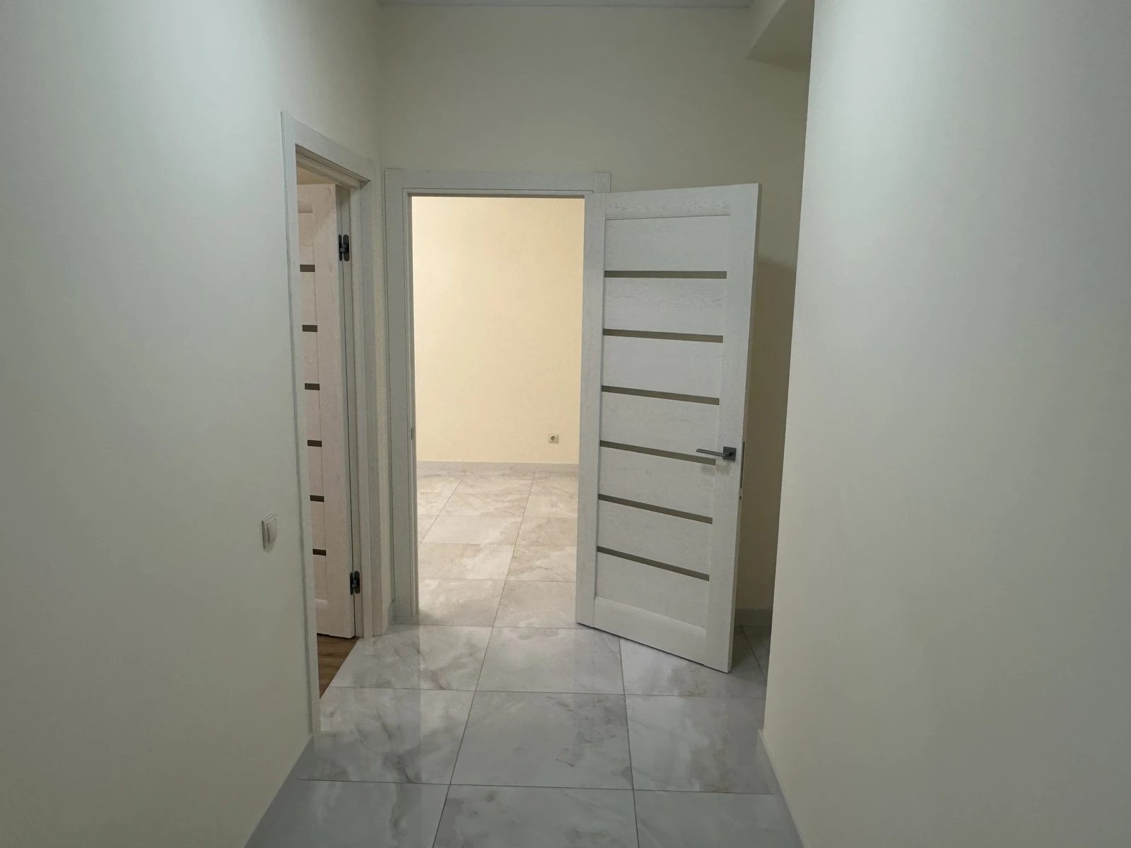 Продаж квартири. 2 rooms, 715 m², 1st floor/7 floors. 12, За Рудкою пров., Тернопіль. 