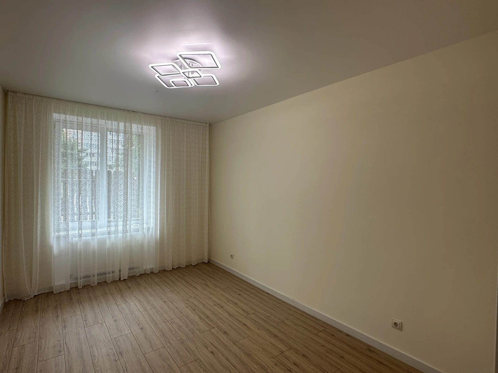 Apartments for sale. 2 rooms, 715 m², 1st floor/7 floors. 12, Za Rudkoyu prov., Ternopil. 