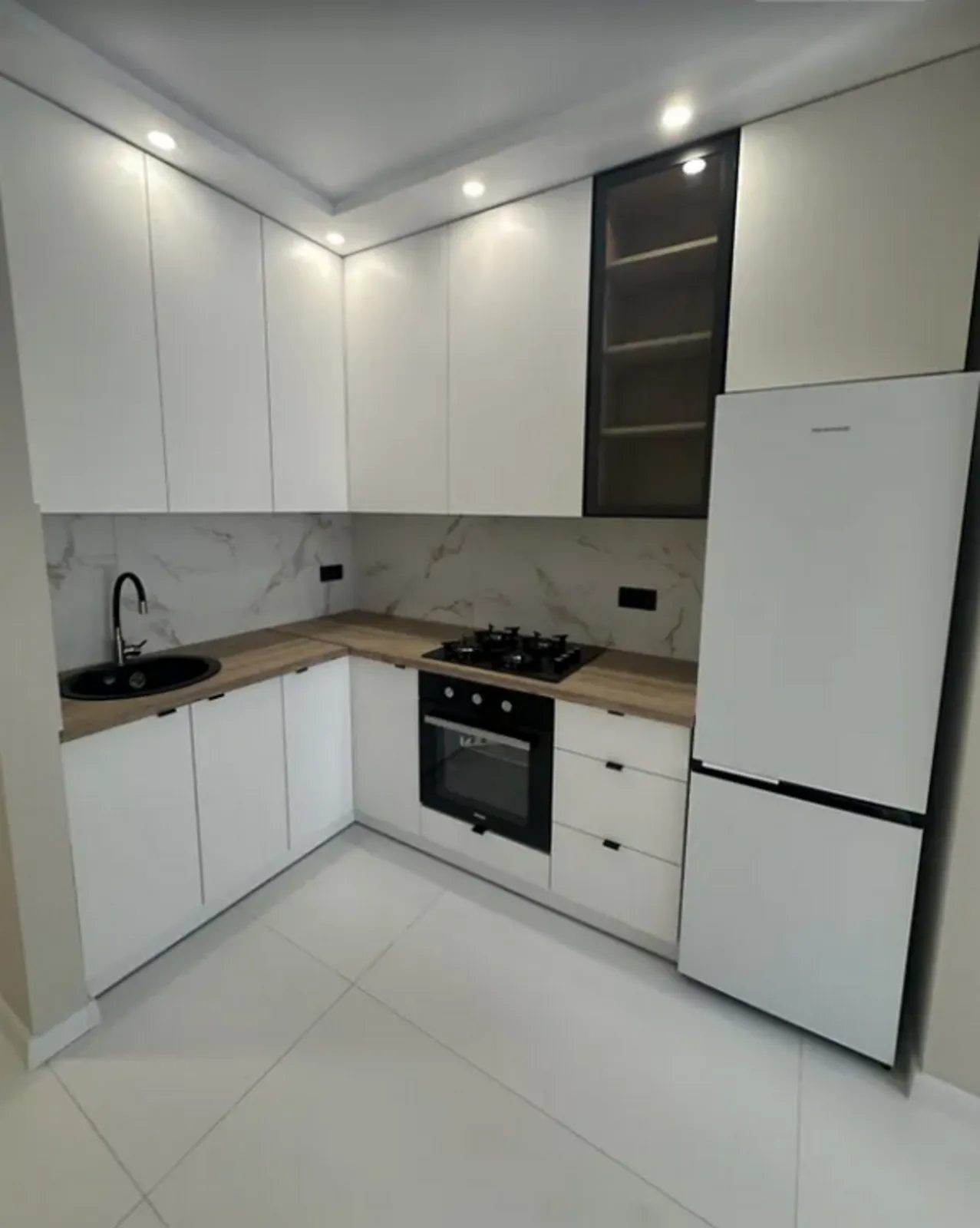 Продаж квартири. 1 room, 35 m², 1st floor/4 floors. Дружба, Тернопіль. 