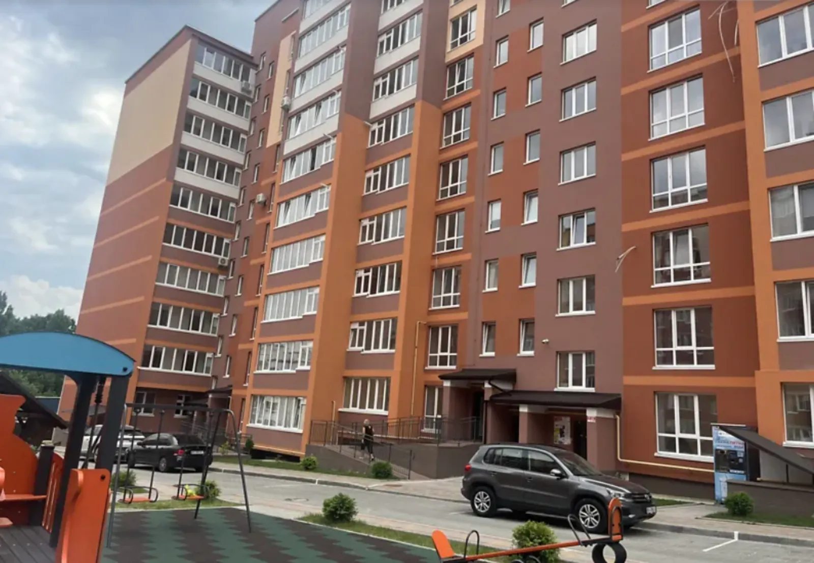 Apartments for sale. 3 rooms, 90 m², 10th floor/10 floors. Vostochnyy, Ternopil. 