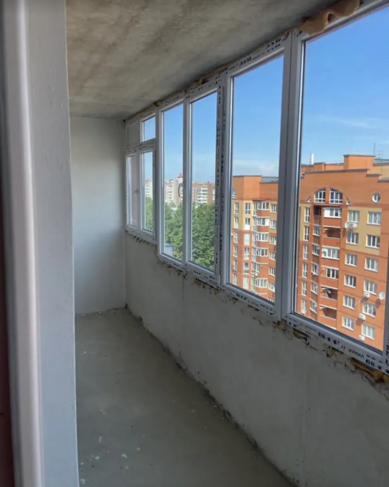 Apartments for sale. 3 rooms, 90 m², 10th floor/10 floors. Vostochnyy, Ternopil. 