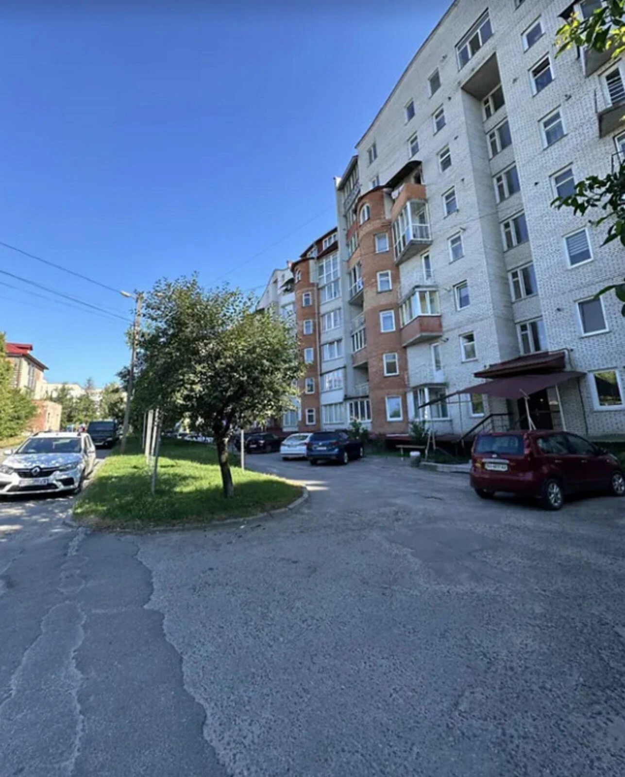 Продаж квартири 3 кімнати, 80 m², 2 пов./7 поверхів. Оболоня, Тернопіль. 