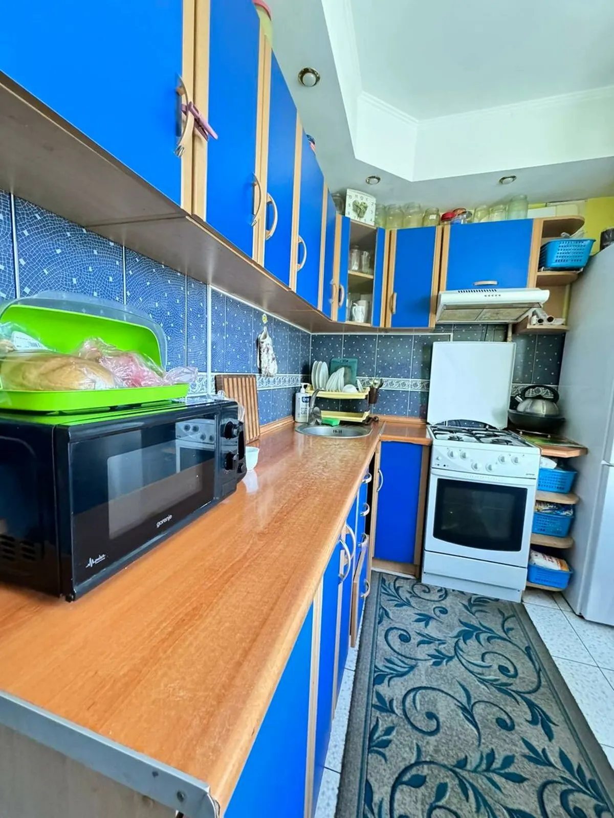 Apartments for sale. 3 rooms, 58 m², 7th floor/9 floors. 35, Koroleva Akademyka , Odesa. 