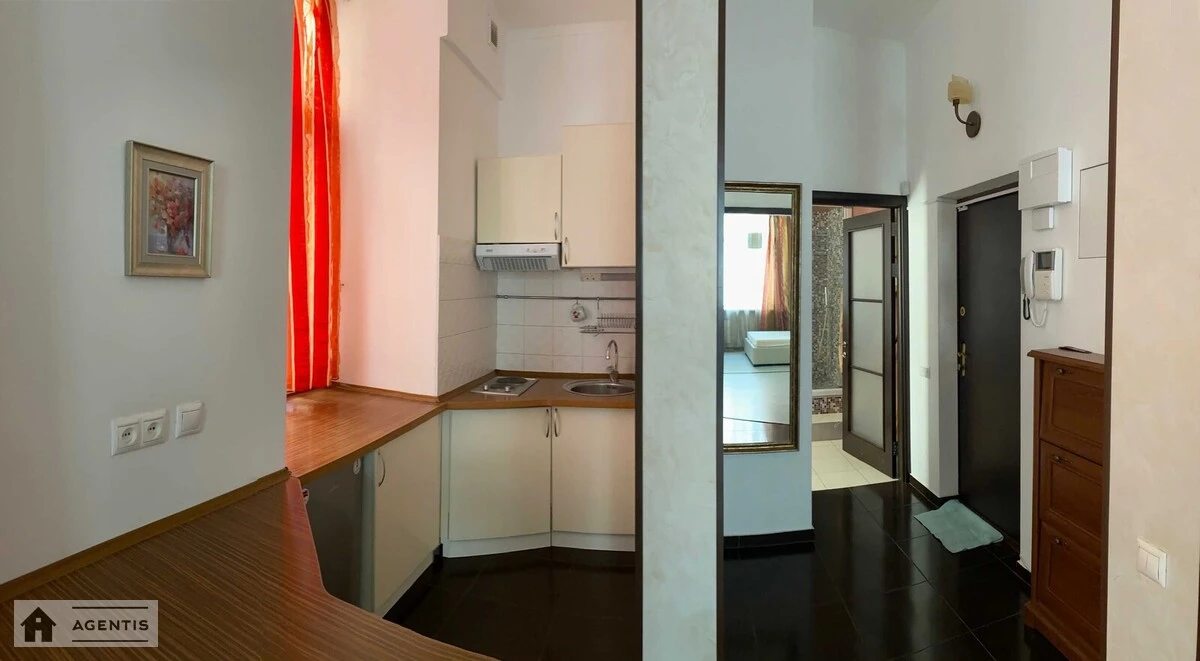 Apartment for rent. 2 rooms, 47 m², 3rd floor/5 floors. Rylskiy, Kyiv. 
