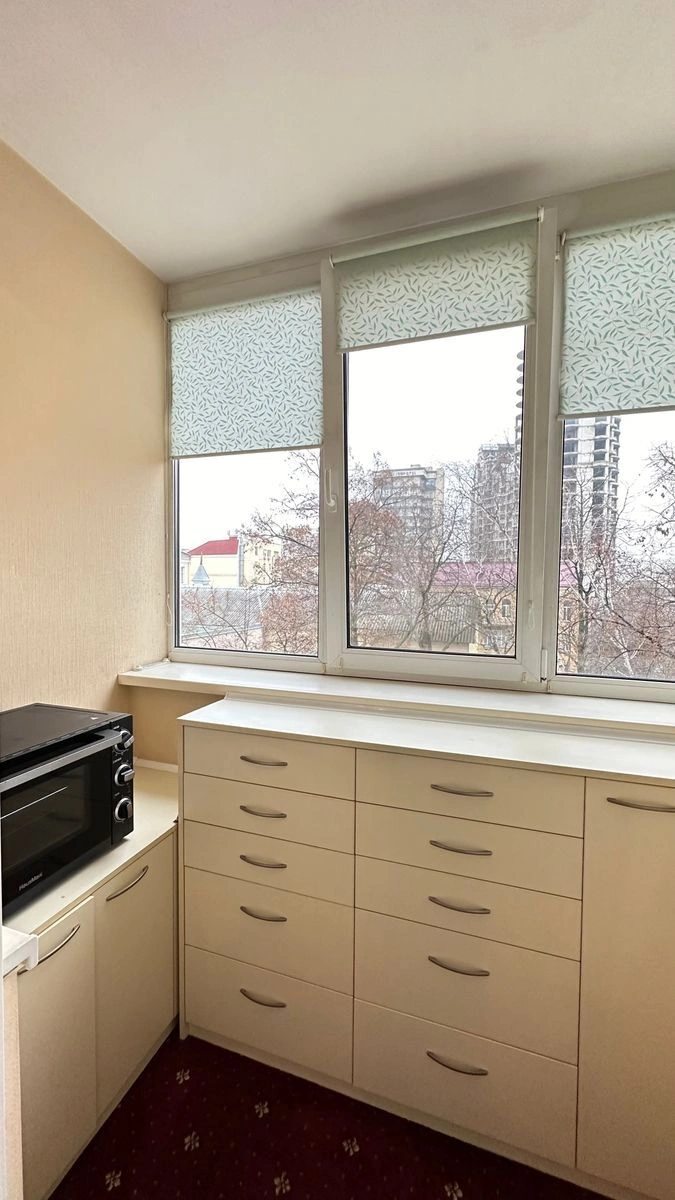 Здам квартиру. 1 room, 50 m², 5th floor/9 floors. 30, Івана Франка вул., Київ. 