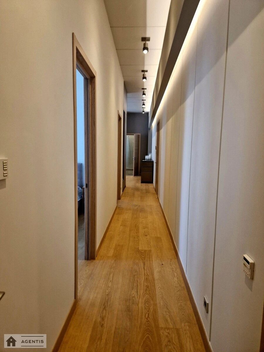 Здам квартиру. 4 rooms, 120 m², 5th floor/8 floors. Володимирська, Київ. 