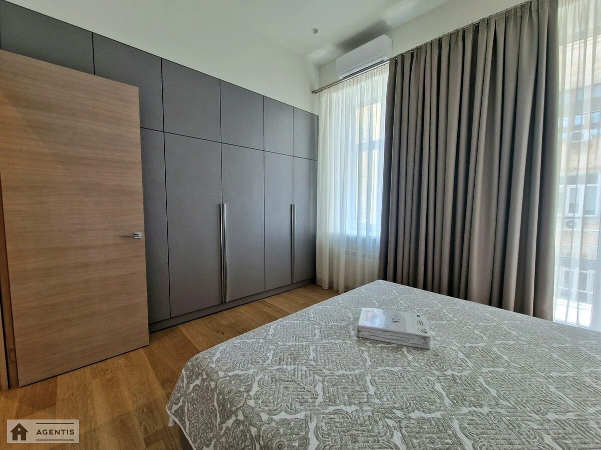 Здам квартиру. 4 rooms, 120 m², 5th floor/8 floors. Володимирська, Київ. 