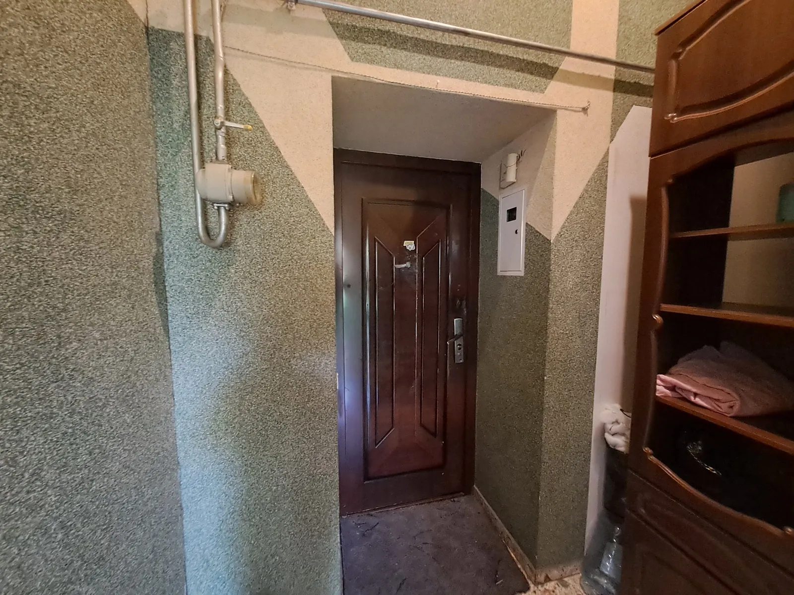 Apartments for sale. 1 room, 40 m², 2nd floor/3 floors. Tsentr, Ternopil. 