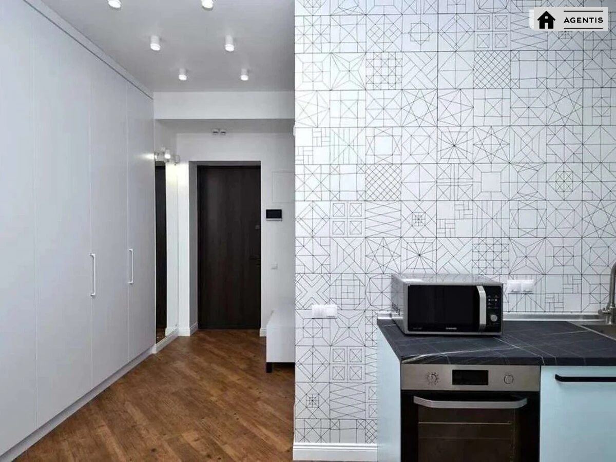 Apartment for rent. 3 rooms, 89 m², 2nd floor/4 floors. 11, Ivana Dyachenko , Kyiv. 