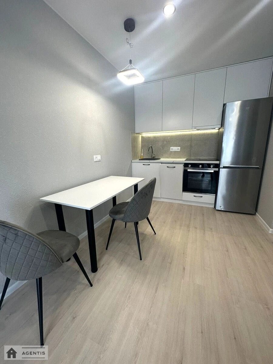 Apartment for rent. 1 room, 45 m², 20 floor/22 floors. Mykhayla Maksymovycha vul. Onufriya Trutenka, Kyiv. 