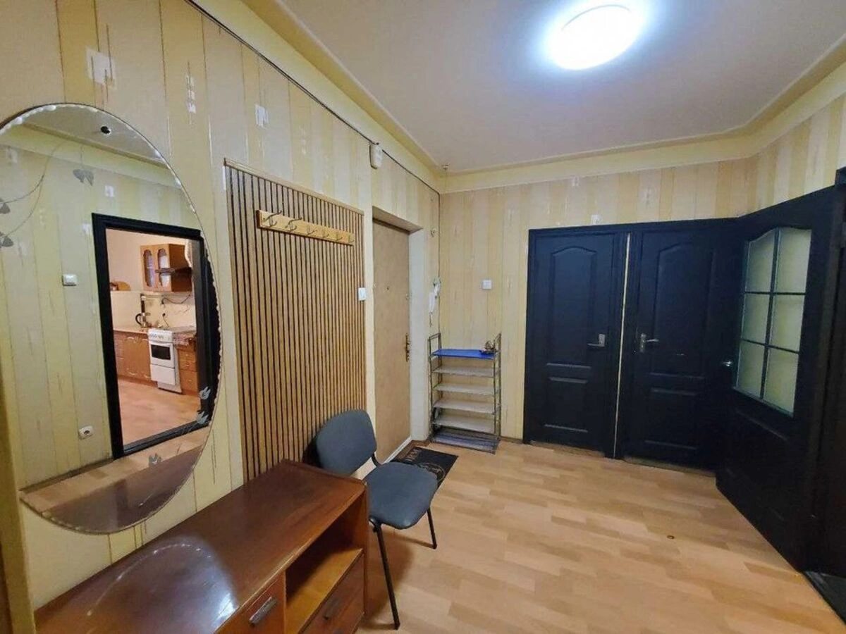 Apartment for rent. 2 rooms, 63 m², 20 floor/22 floors. 19, Urlivska 19, Kyiv. 