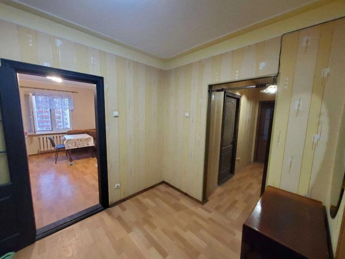 Apartment for rent. 2 rooms, 63 m², 20 floor/22 floors. 19, Urlivska 19, Kyiv. 