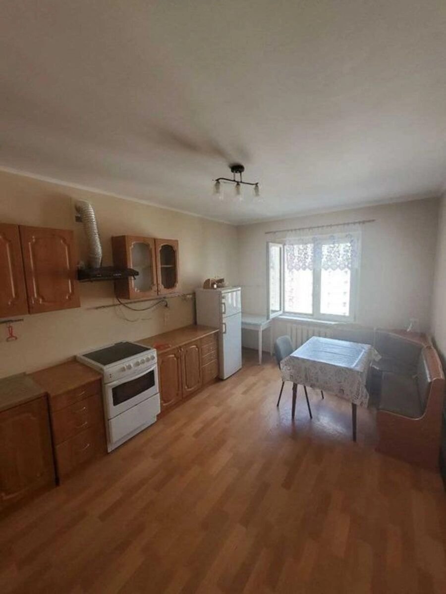 Apartment for rent. 2 rooms, 63 m², 20 floor/22 floors. 19, Urlivska 19, Kyiv. 