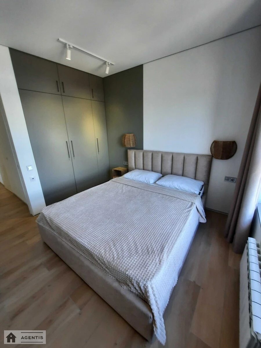 Apartment for rent. 2 rooms, 70 m², 19 floor/26 floors. 27, Naberezhno-Rybalska vul., Kyiv. 
