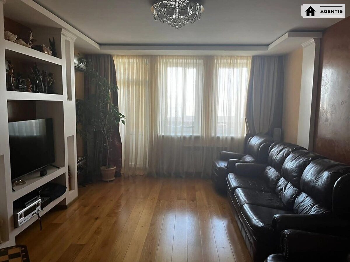 Apartment for rent. 3 rooms, 98 m², 14 floor/23 floors. 10, Mykoly Bazhana prosp., Kyiv. 