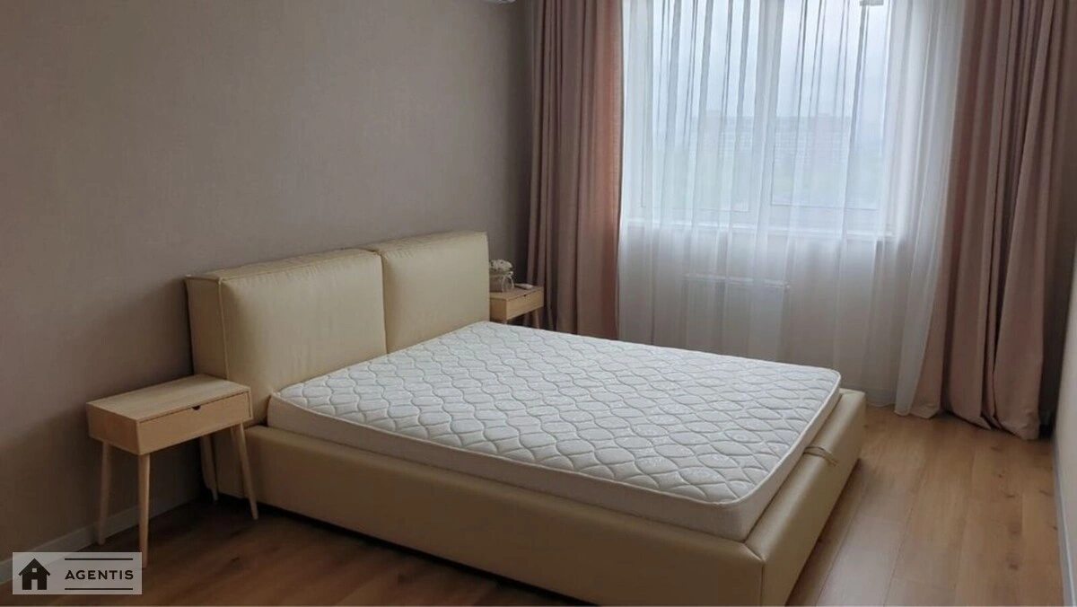 Apartment for rent. 2 rooms, 70 m², 14 floor/26 floors. 35, Geroyiv Sevastopolya 35, Kyiv. 