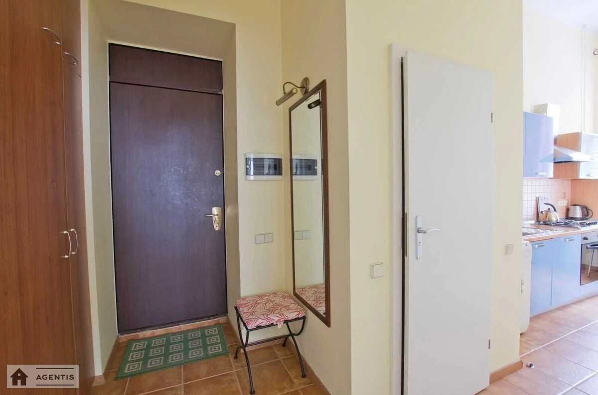 Здам квартиру. 2 rooms, 42 m², 3rd floor/5 floors. 25, Рейтарська 25, Київ. 