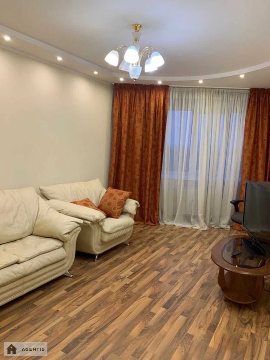 Apartment for rent. 2 rooms, 77 m², 13 floor/16 floors. 39, Myropilska 39, Kyiv. 