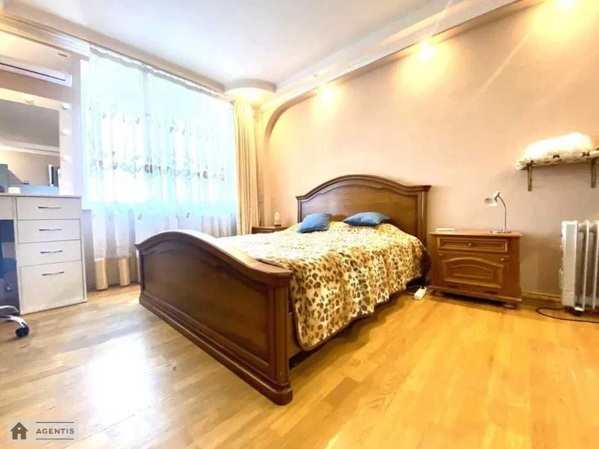 Apartment for rent. 2 rooms, 65 m², 21 floor/21 floors. Svyatoshynskyy rayon, Kyiv. 