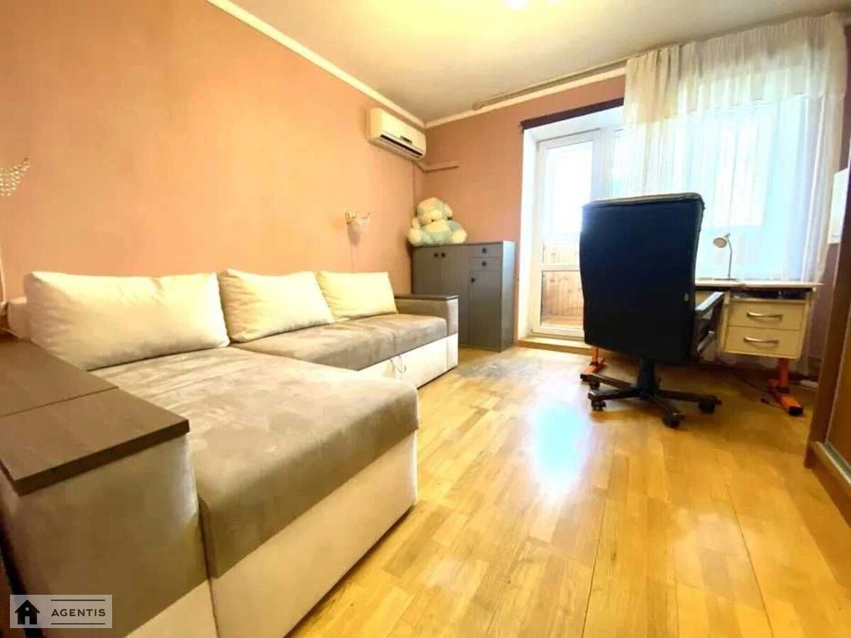 Apartment for rent. 2 rooms, 65 m², 21 floor/21 floors. Svyatoshynskyy rayon, Kyiv. 