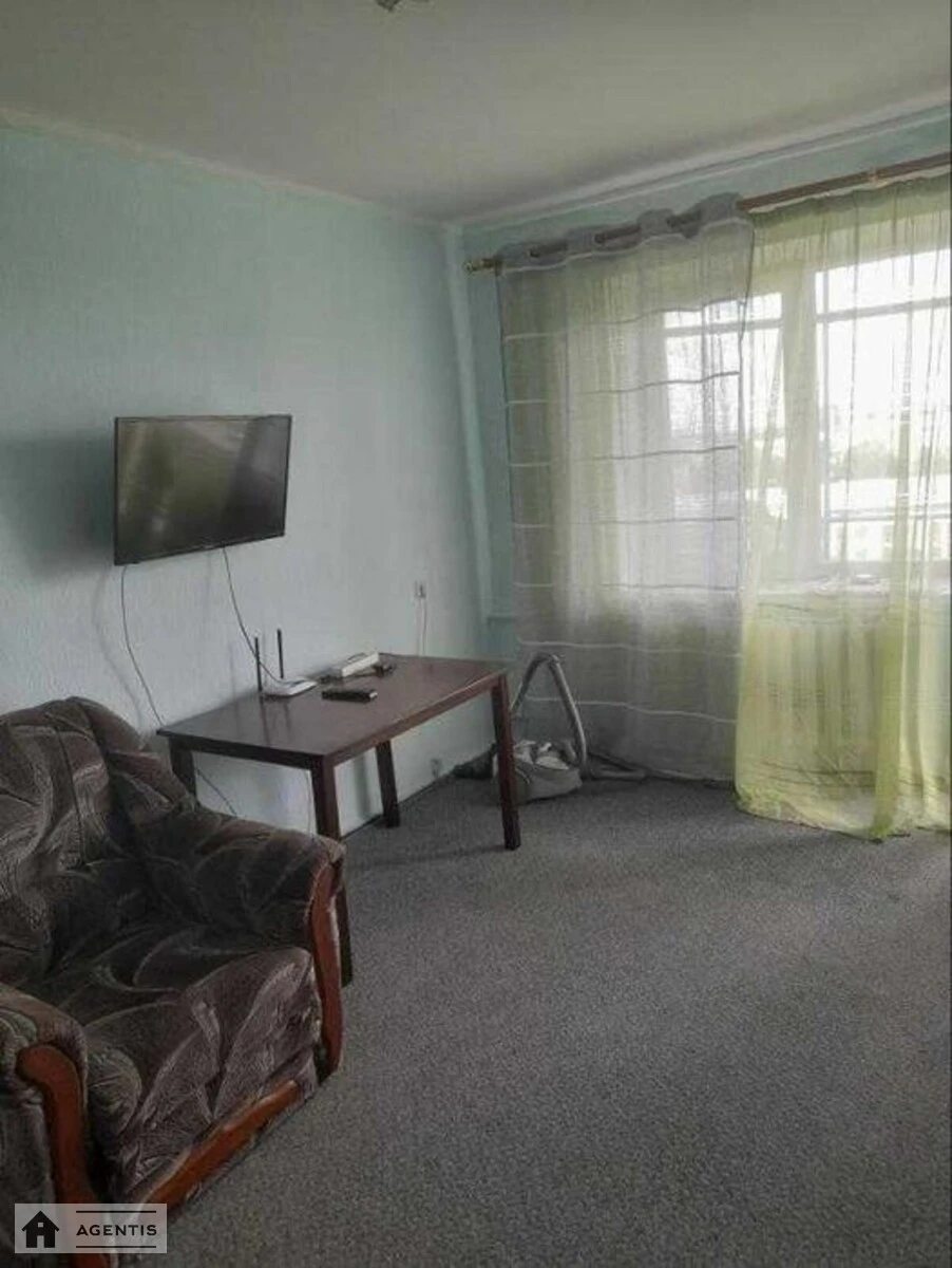 Apartment for rent. 3 rooms, 60 m², 7th floor/7 floors. 118, Kyrylivska vul. Frunze, Kyiv. 