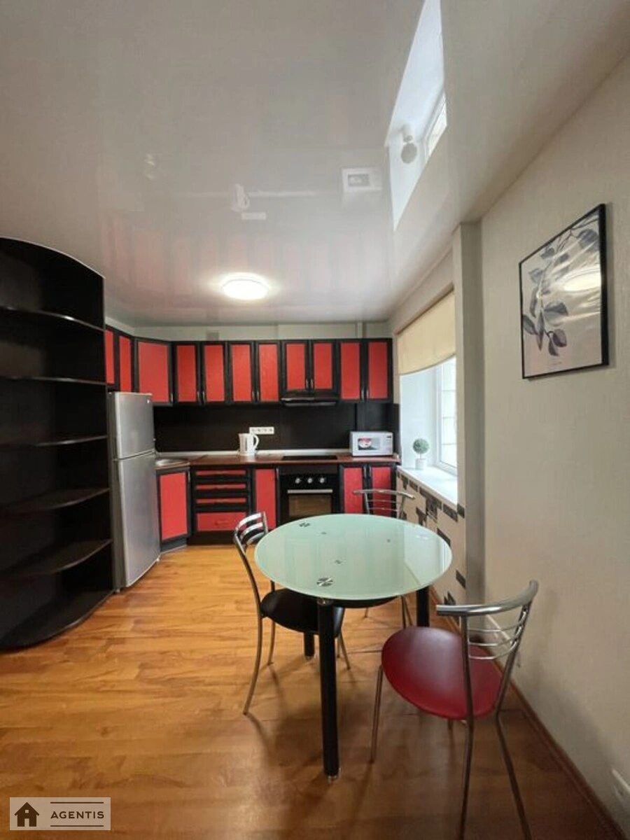 Apartment for rent. 2 rooms, 65 m², 4th floor/8 floors. 3, Lesi Ukrayinky 3, Kyiv. 