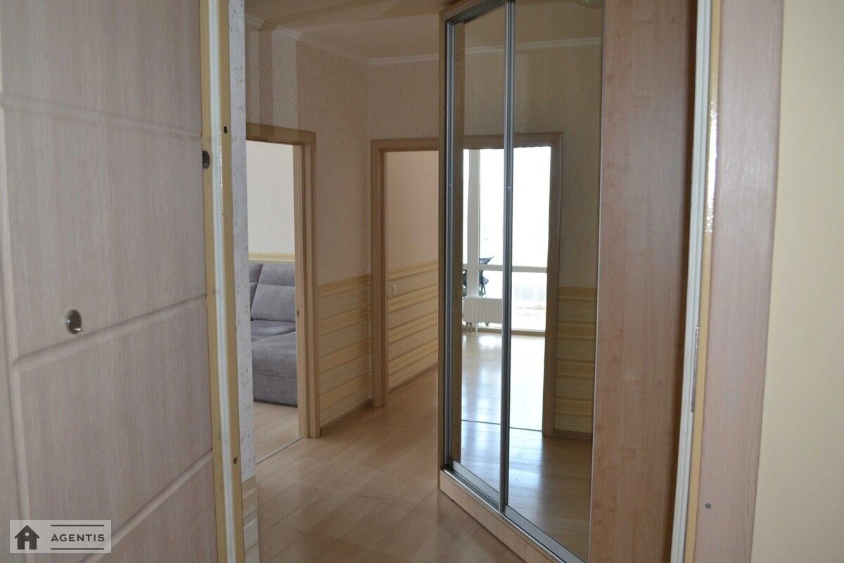 Apartment for rent. 2 rooms, 61 m², 14 floor/25 floors. 21, Anatoliya Petrytskoho vul., Kyiv. 