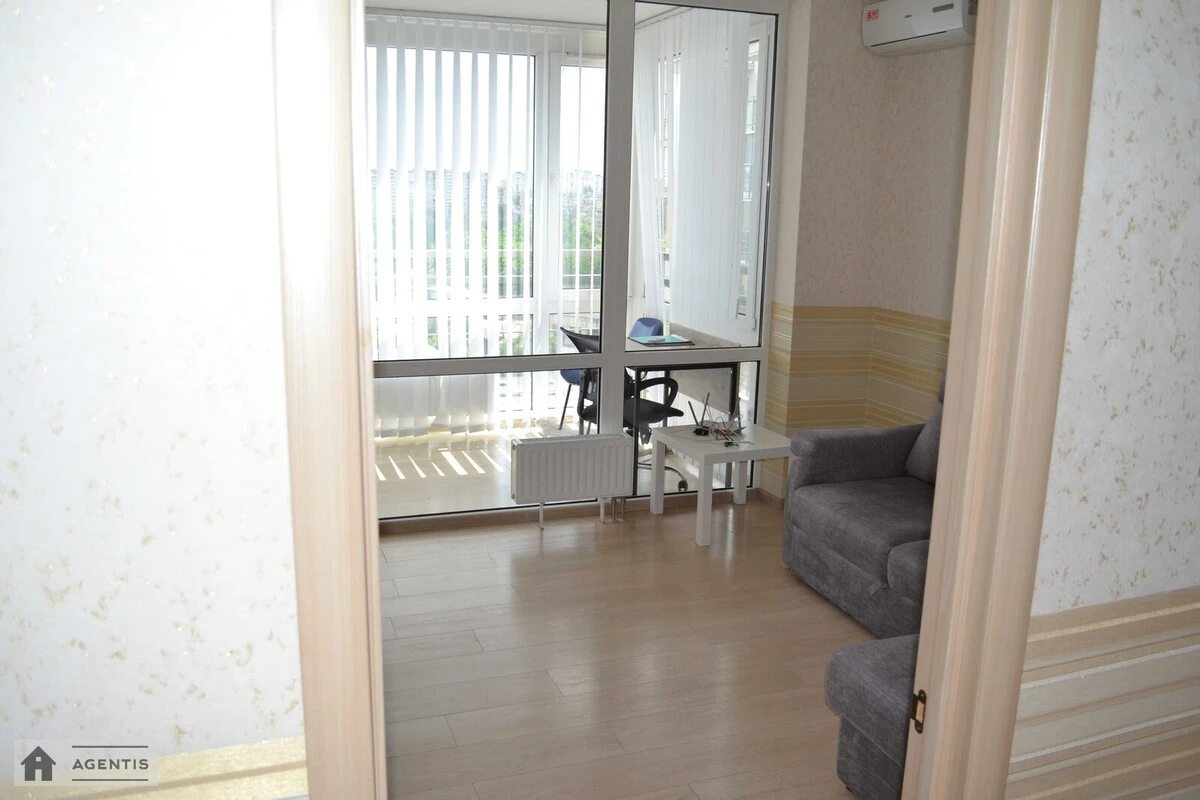 Apartment for rent. 2 rooms, 61 m², 14 floor/25 floors. 21, Anatoliya Petrytskoho vul., Kyiv. 
