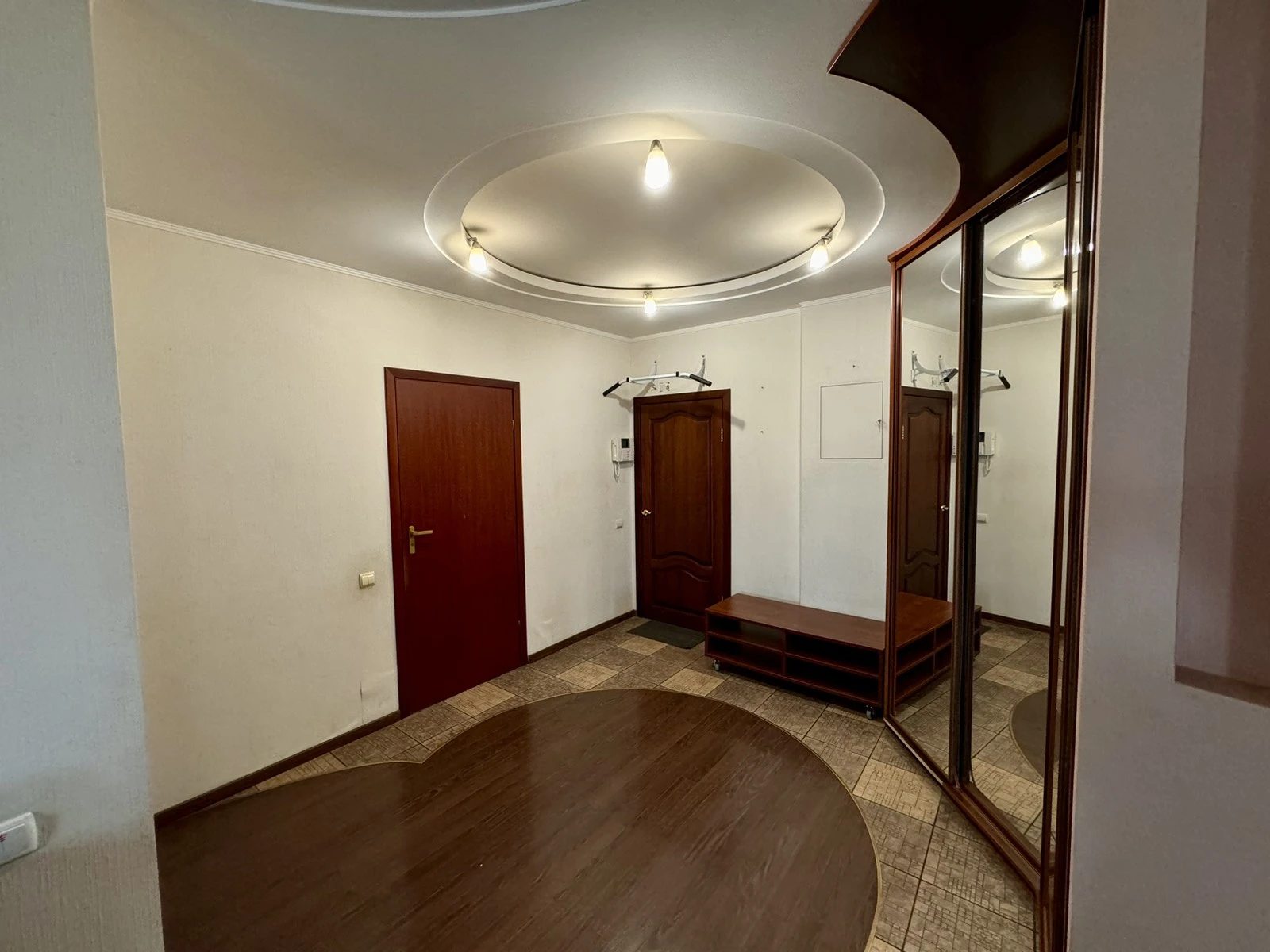 Продажа квартиры. 1 room, 65 m², 17 floor/28 floors. 13, Ахматовой Анны 13, Киев. 