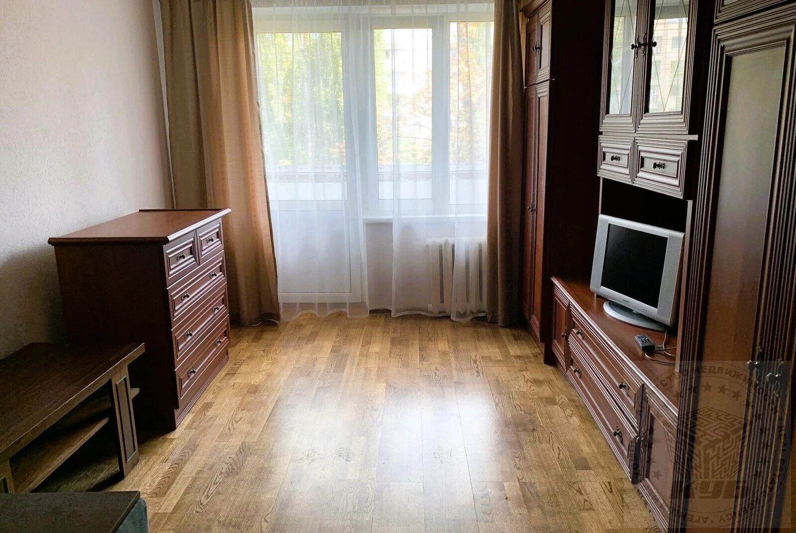 Apartments for sale. 1 room, 335 m², 6th floor/9 floors. 9, Pokotyla , Kyiv. 