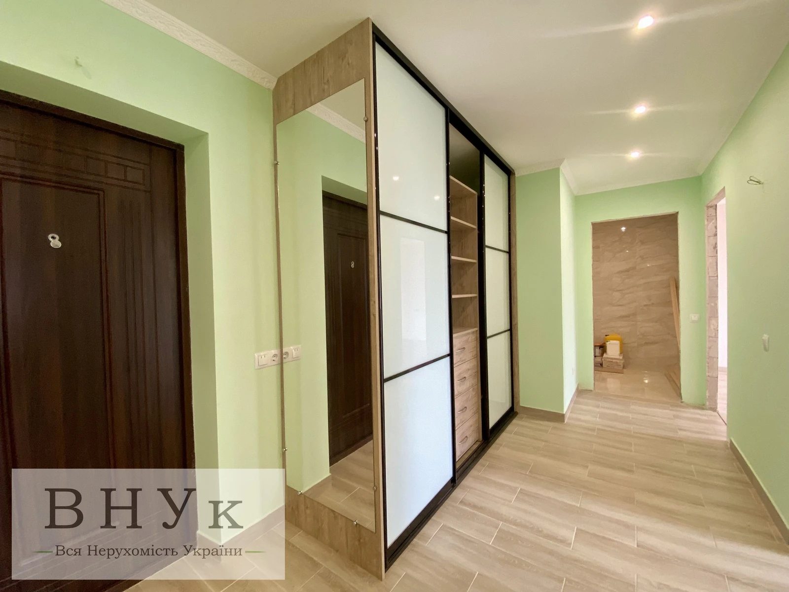 Apartments for sale. 2 rooms, 72 m², 2nd floor/11 floors. Ovocheva vul., Ternopil. 